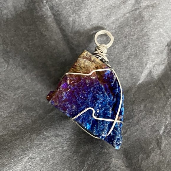 Gorgeous Blue Iridescent Agate Pendant Wire Wrapped by Hand - Picture 3 of 5
